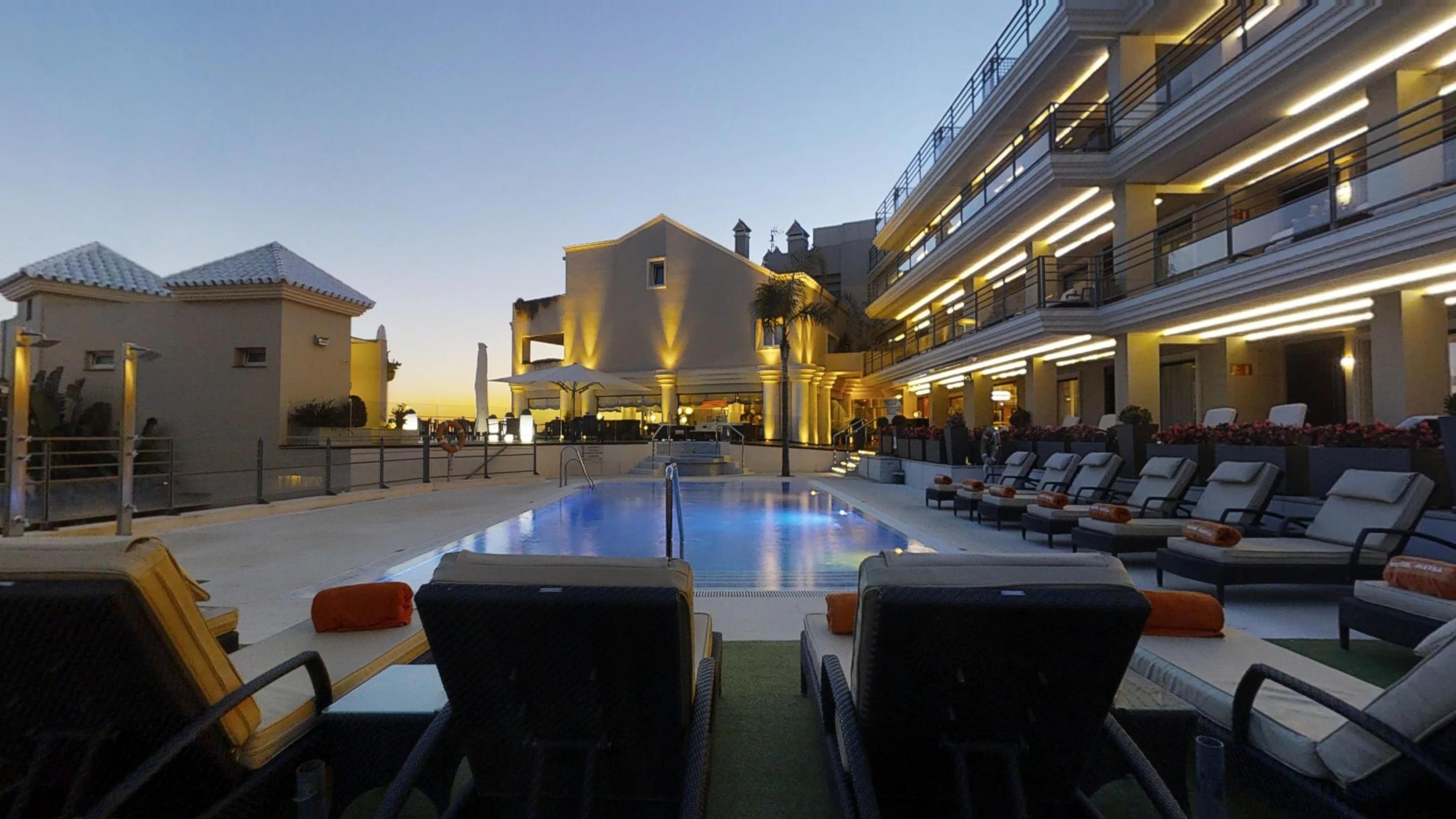 Vincci Selección Aleysa Benalmádena Exterior foto The pool at the hotel
