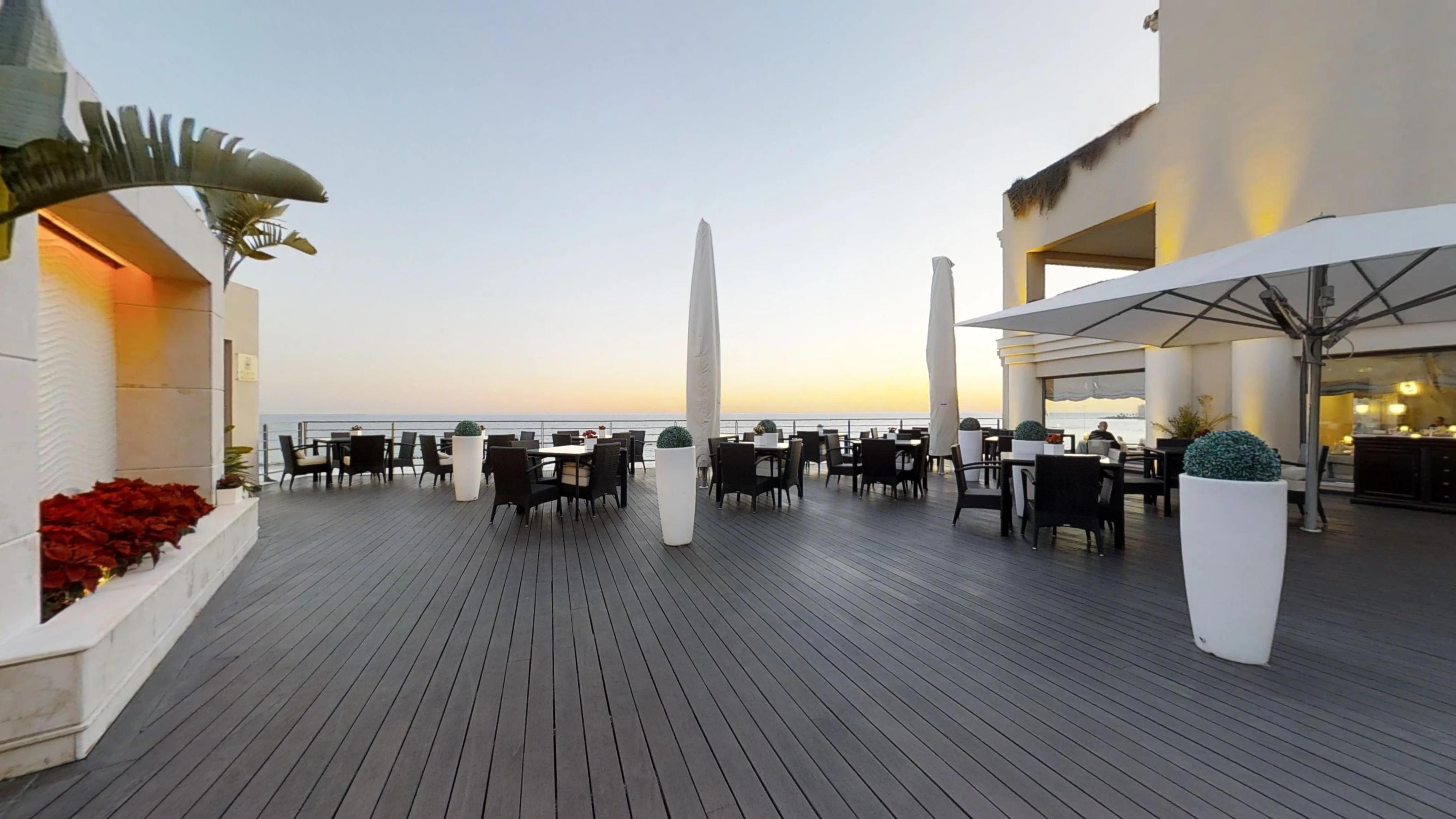 Vincci Selección Aleysa Benalmádena Exterior foto The Deck